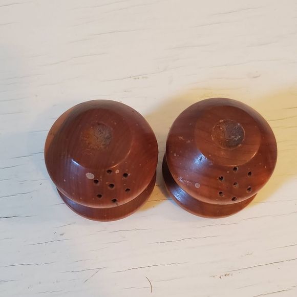Wooden Genesea Salt + Pepper Shakers - Picture 4 of 6